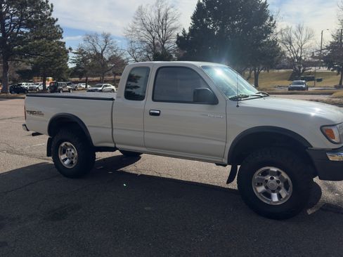 Used 1998 Toyota Tacoma 4x4 Xtracab V6 image 2