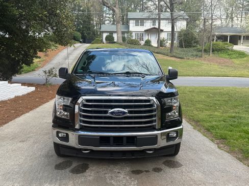 Used 2017 Ford F150 XLT w/ Equipment Group 302A Luxury image 9