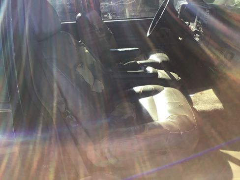 Used 1999 Chevrolet Tahoe Z71 w/ Preferred Equipment Group image 10