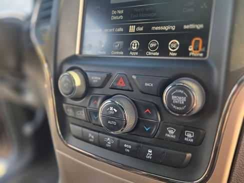 Used 2015 Jeep Grand Cherokee Summit image 10