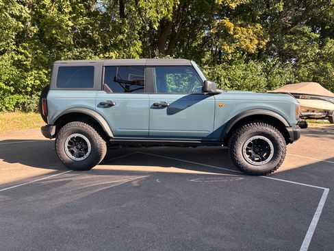 Used 2022 Ford Bronco Badlands w/ Sasquatch Package AWD/4WD image 10