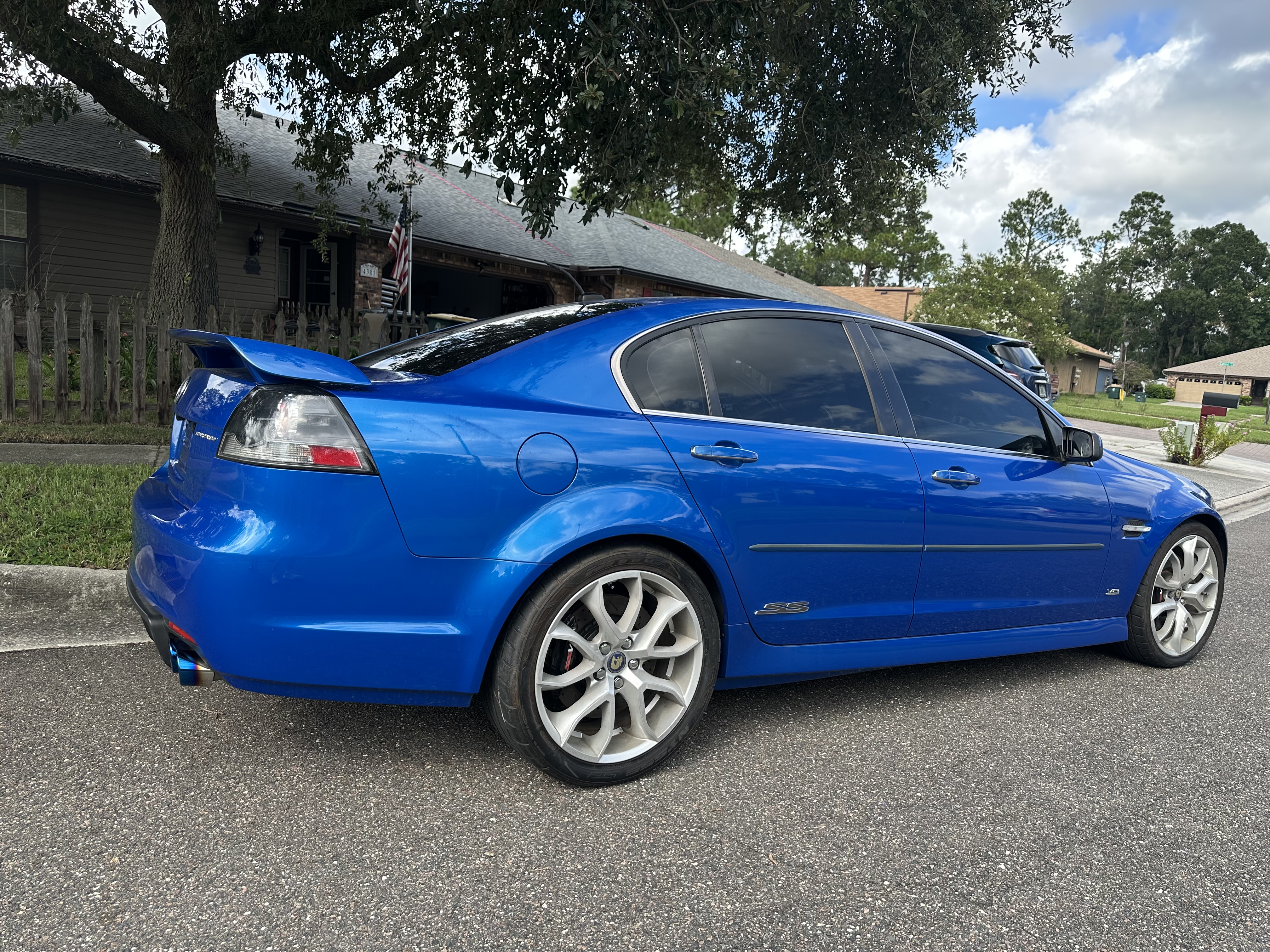 Used 2009 Pontiac G8 GT w/ Premium Package RWD image 13