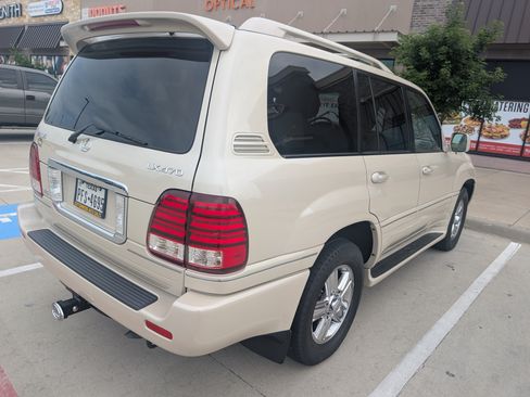 Used 2006 Lexus LX 470 4WD image 2