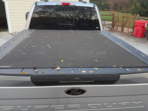 Used 2022 Ford F250 Lariat w/ Tremor Off-Road Package image 9