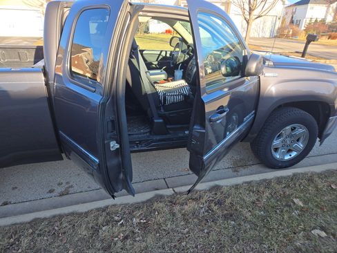 Used 2011 GMC Sierra 1500 SLE w/ All-Terrain Package image 14