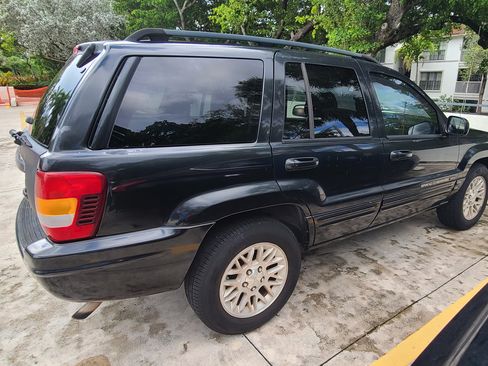 Used 2004 Jeep Grand Cherokee Limited image 9
