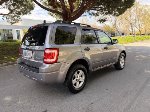 Used 2008 Ford Escape 2WD Hybrid image 2