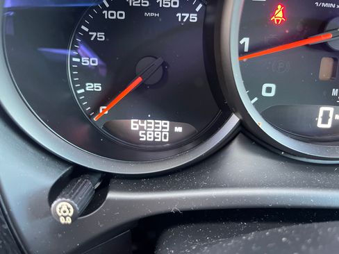 Used 2018 Porsche Macan Sport Edition image 23