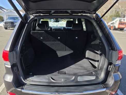 Used 2019 Jeep Grand Cherokee Limited image 10