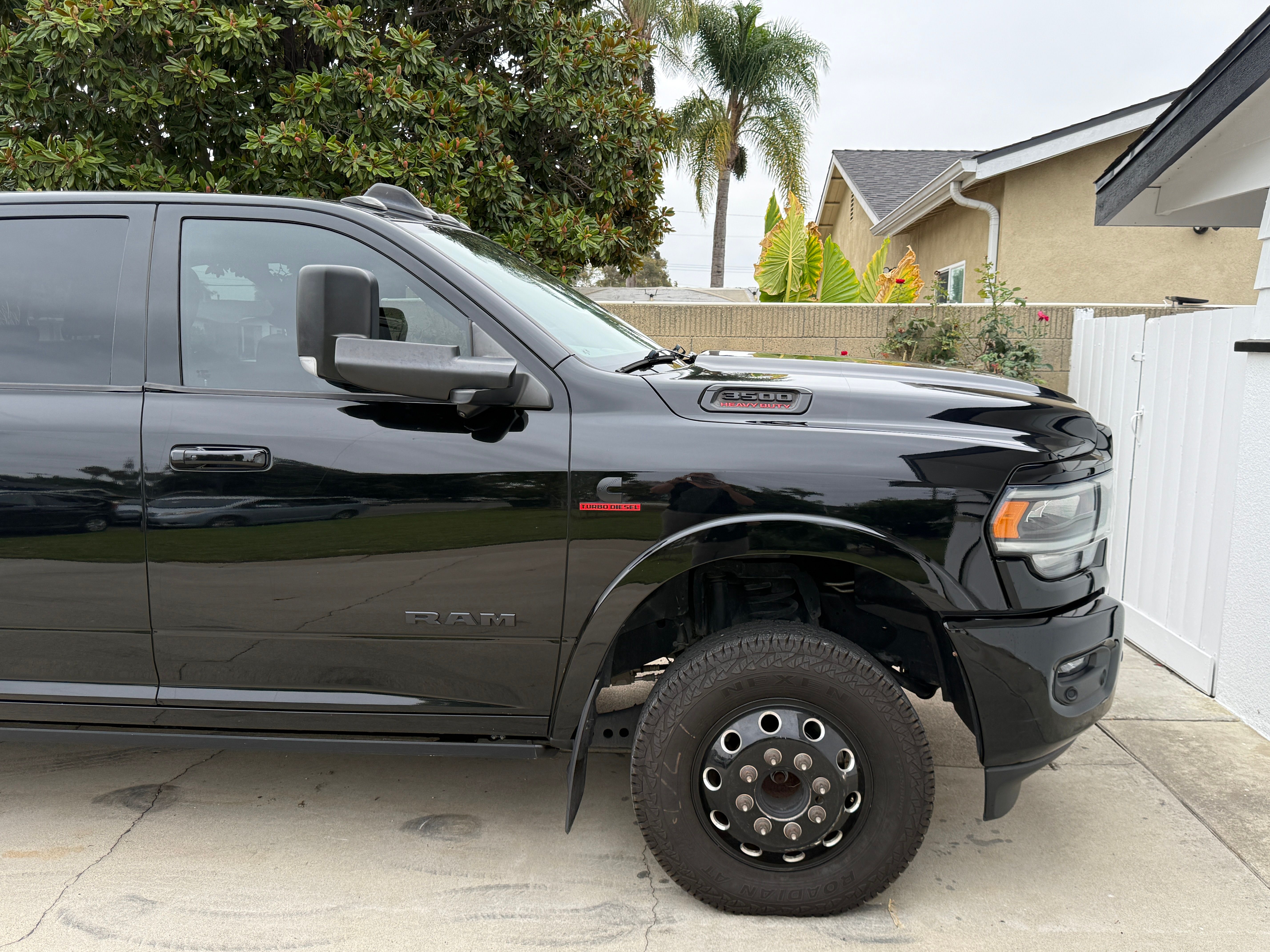 Used 2021 RAM 3500 Laramie AWD/4WD image 6