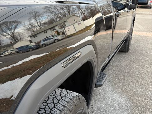 Used 2025 GMC Sierra 2500 AT4 w/ AT4 Premium Plus Package image 27