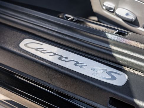 Used 2015 Porsche 911 Carrera 4S image 27