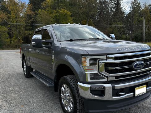 Used 2021 Ford F250 Lariat w/ Lariat Ultimate Package image 4