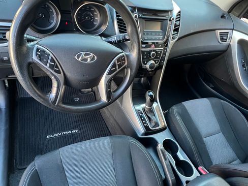 Used 2013 Hyundai Elantra GT image 11