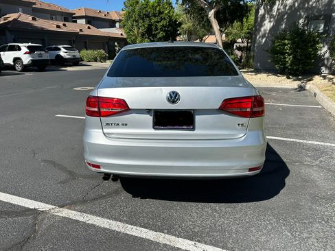 Used 2015 Volkswagen Jetta SE FWD image 6