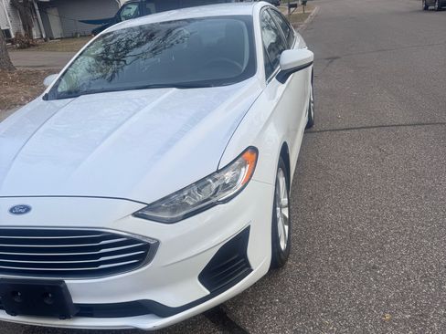 Used 2020 Ford Fusion SE image 6