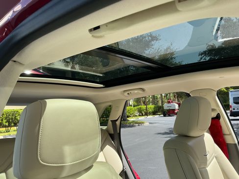 Used 2021 Cadillac XT5 Premium Luxury FWD image 9