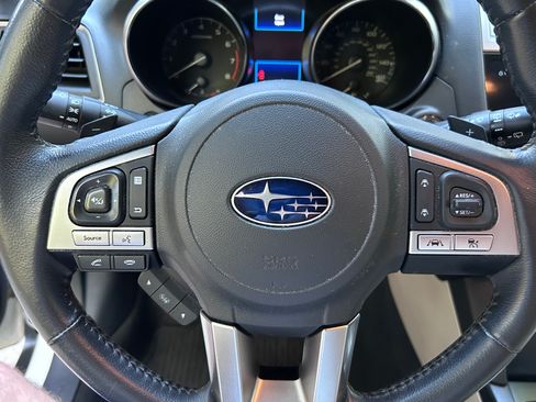 Used 2017 Subaru Outback 3.6R Limited AWD/4WD image 6
