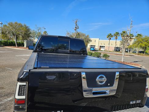 Used 2005 Nissan Titan SE image 5