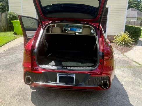 Used 2025 Genesis GV70 2.5T w/ Advanced Package image 5