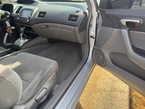 Used 2010 Honda Civic LX image 11