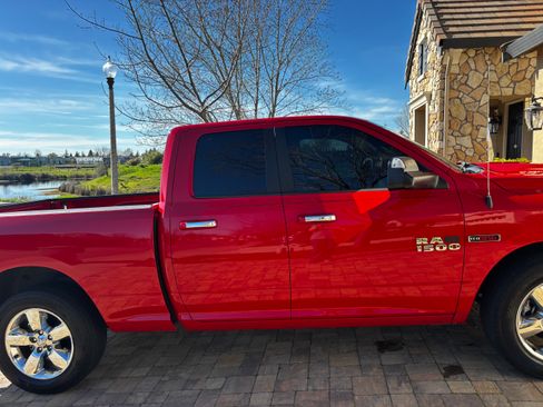 Used 2016 RAM 1500 Big Horn image 1