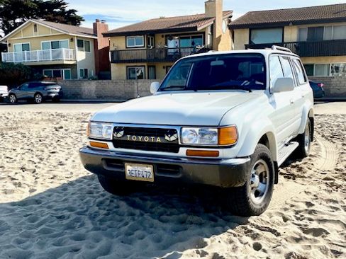 Used 1993 Toyota Land Cruiser image 2