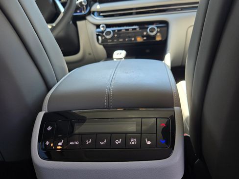 Used 2026 INFINITI QX60 Luxe w/ Cargo Package image 19