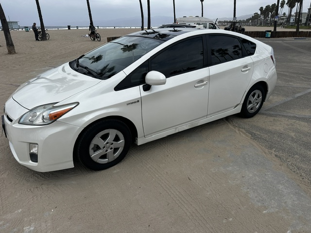 Used 2010 Toyota Prius Five FWD image 1