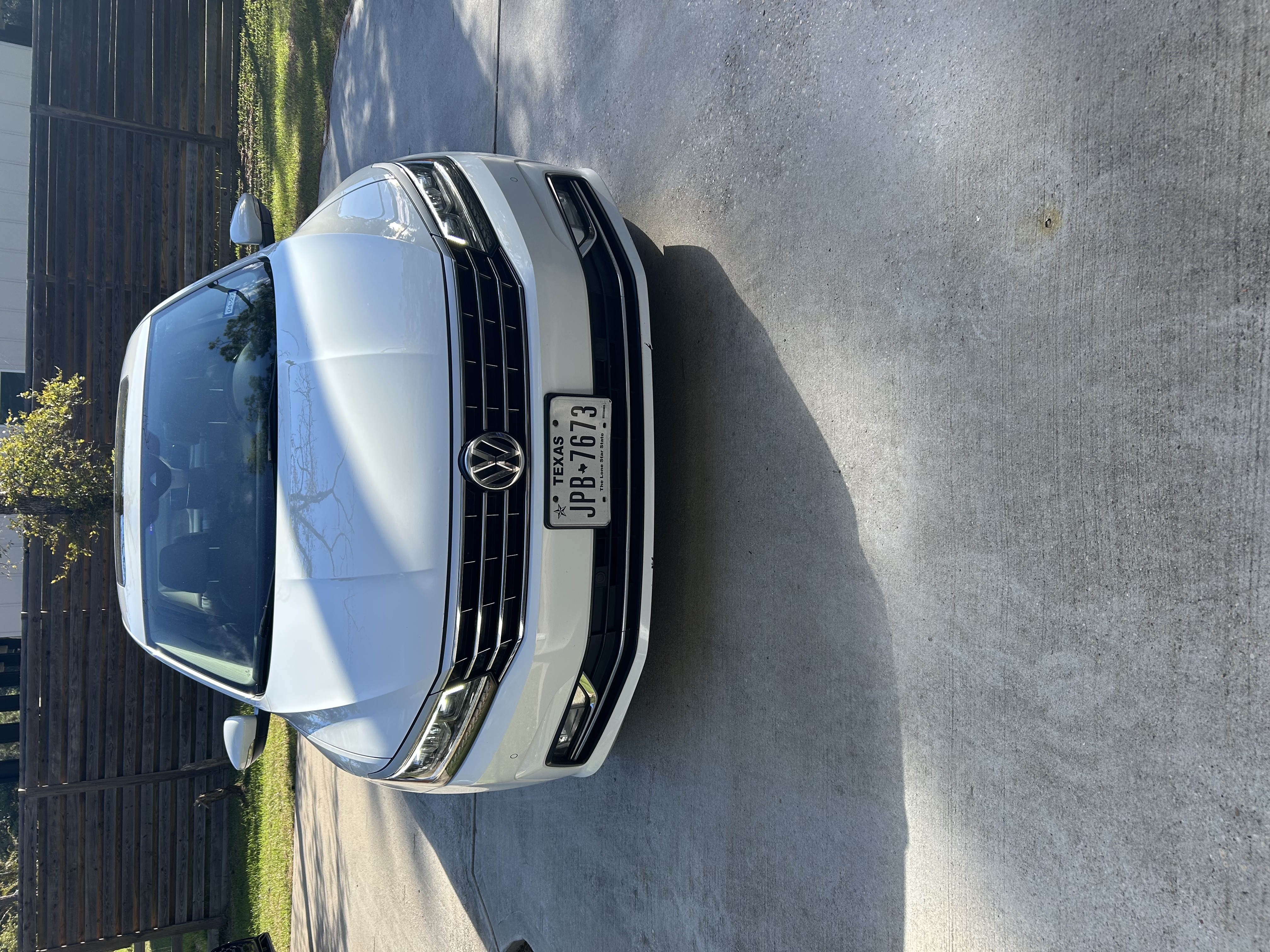 Used 2017 Volkswagen Passat 1.8T SEL Premium FWD image 2