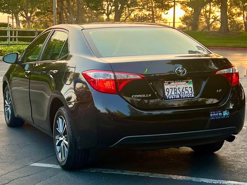Used 2016 Toyota Corolla LE FWD image 11
