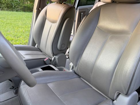 Used 2013 Nissan Quest SL FWD image 6