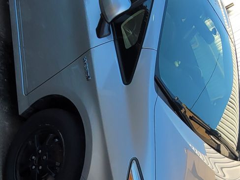 Used 2015 Toyota Prius Three image 1