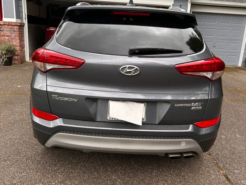 Used 2017 Hyundai Tucson Limited w/ Cargo Package image 6
