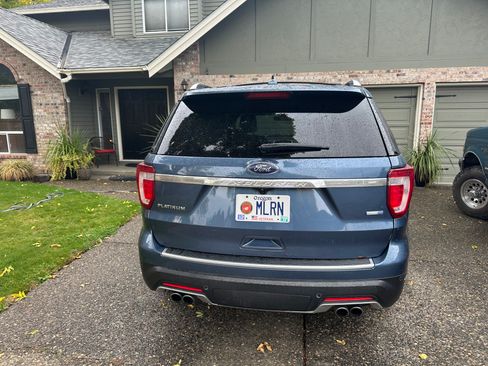 Used 2018 Ford Explorer Platinum image 5