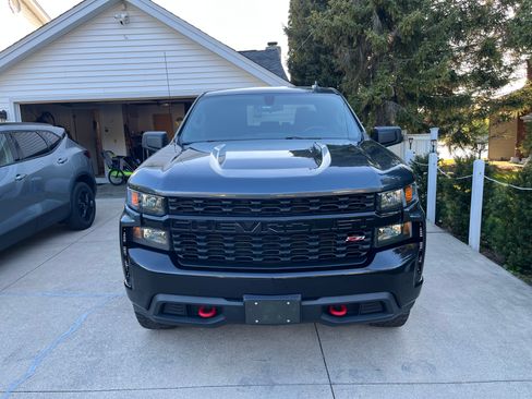 Used 2021 Chevrolet Silverado 1500 Custom Trail Boss w/ LPO, Dark Essentials Package AWD/4WD image 4