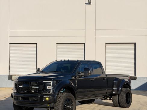 Used 2021 Ford F450 Platinum w/ FX4 Off-Road Package image 28