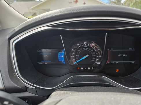 Used 2016 Ford Fusion SE image 27