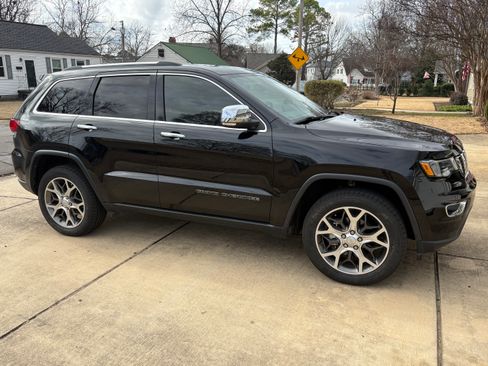 Used 2020 Jeep Grand Cherokee Limited w/ Luxury Group II image 14