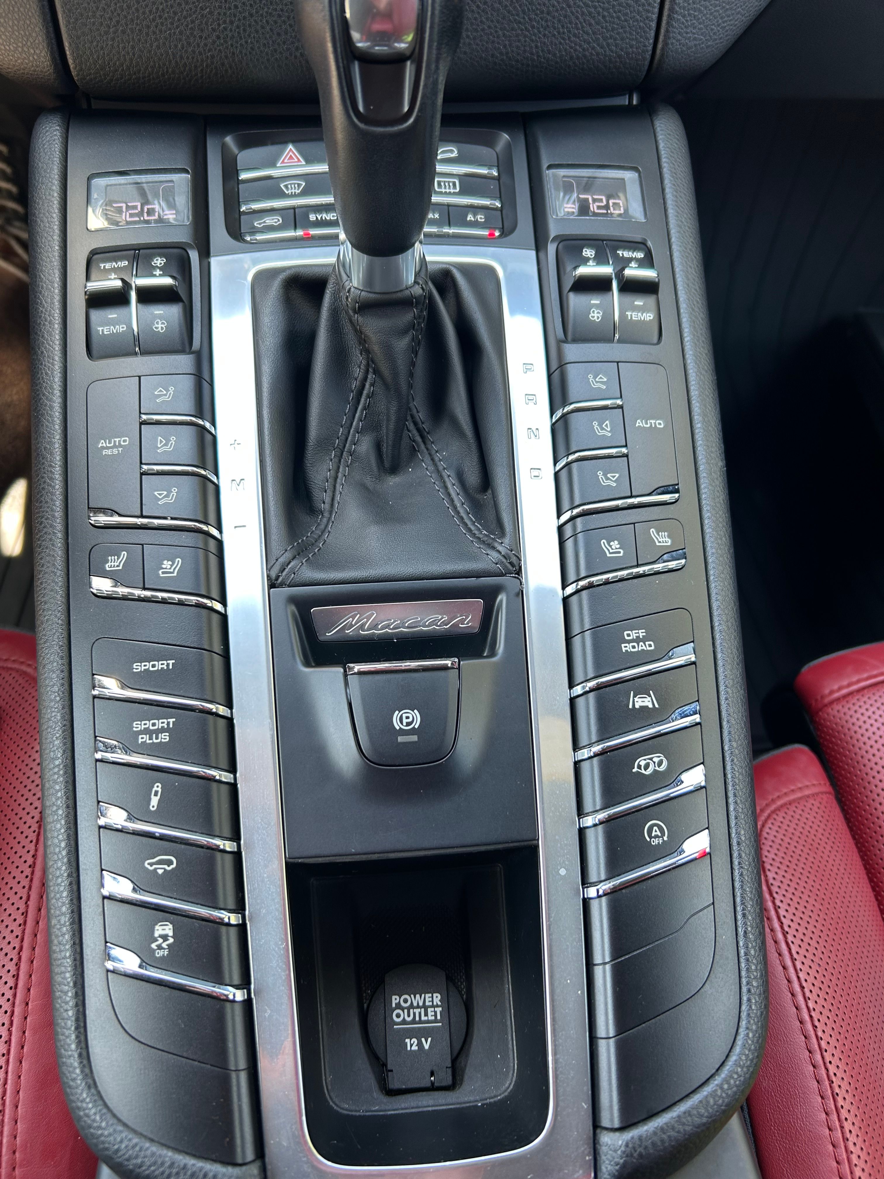 Used 2017 Porsche Macan GTS AWD/4WD image 1