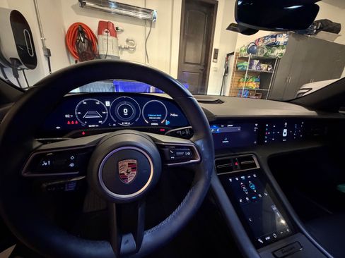 Used 2020 Porsche Taycan 4S AWD/4WD image 11