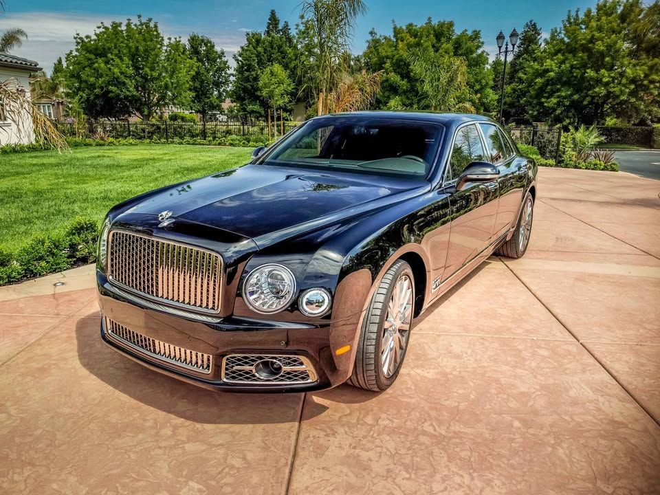 Used 2020 Bentley Mulsanne RWD image 1