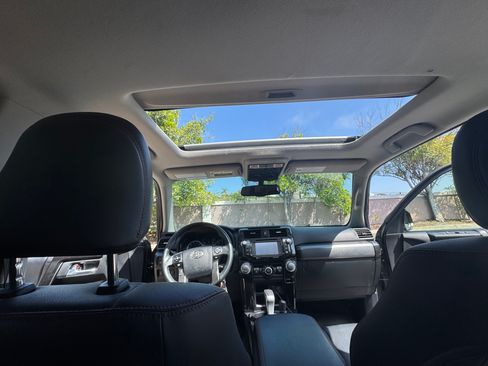 Used 2018 Toyota 4Runner TRD Off-Road Premium image 9