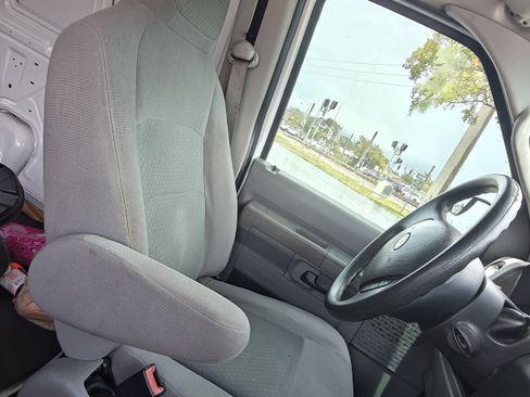 Used 2012 Ford E-250 and Econoline 250 w/ PWR Group RWD image 12