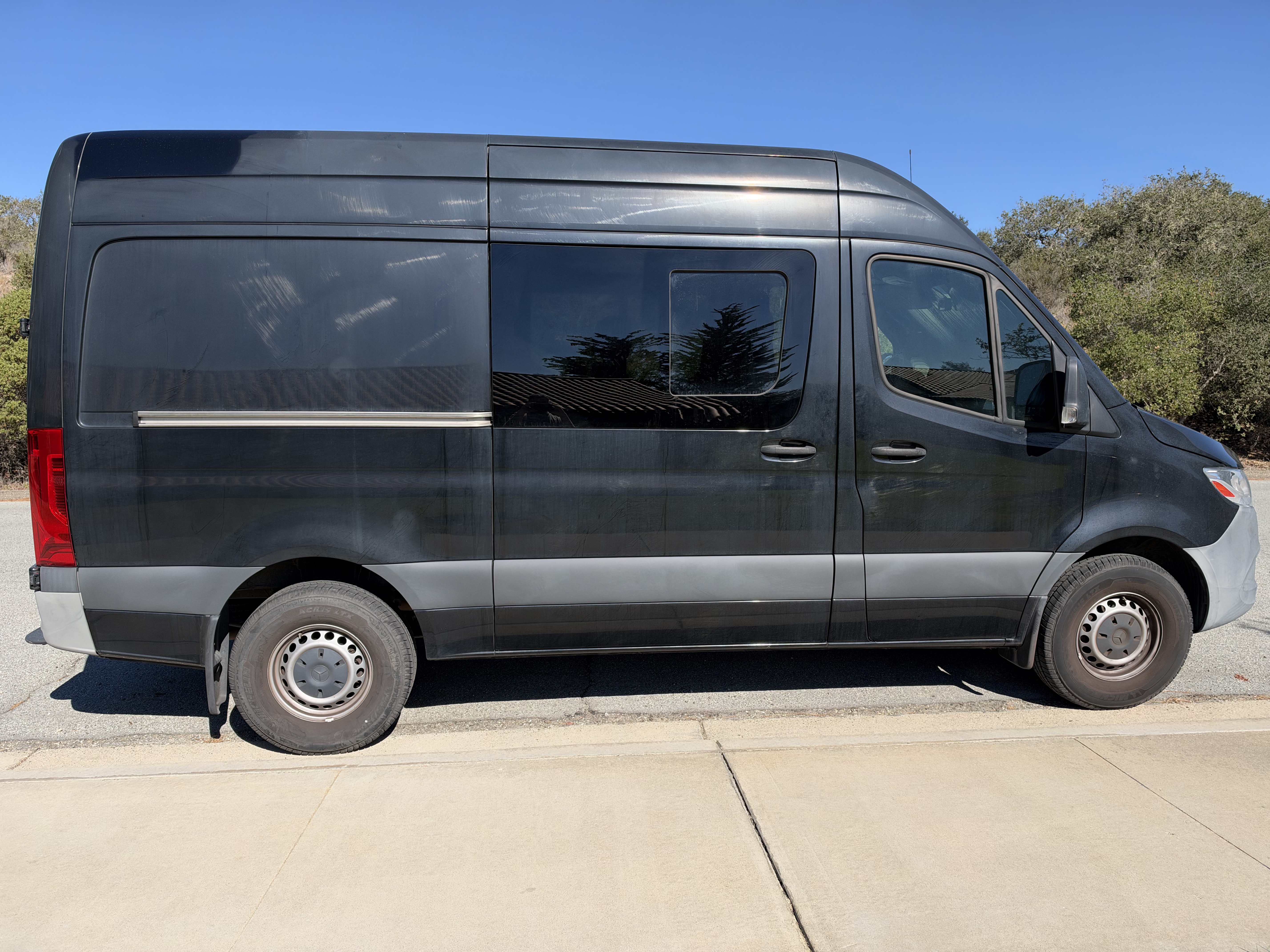 Used 2021 Mercedes-Benz Sprinter 2500 image 9