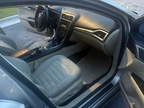Used 2016 Ford Fusion SE FWD image 15