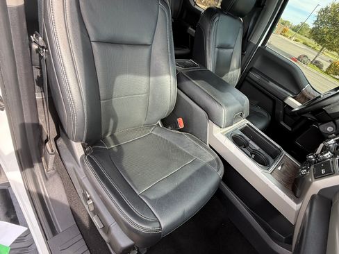 Used 2019 Ford F250 Lariat w/ Lariat Value Package image 26