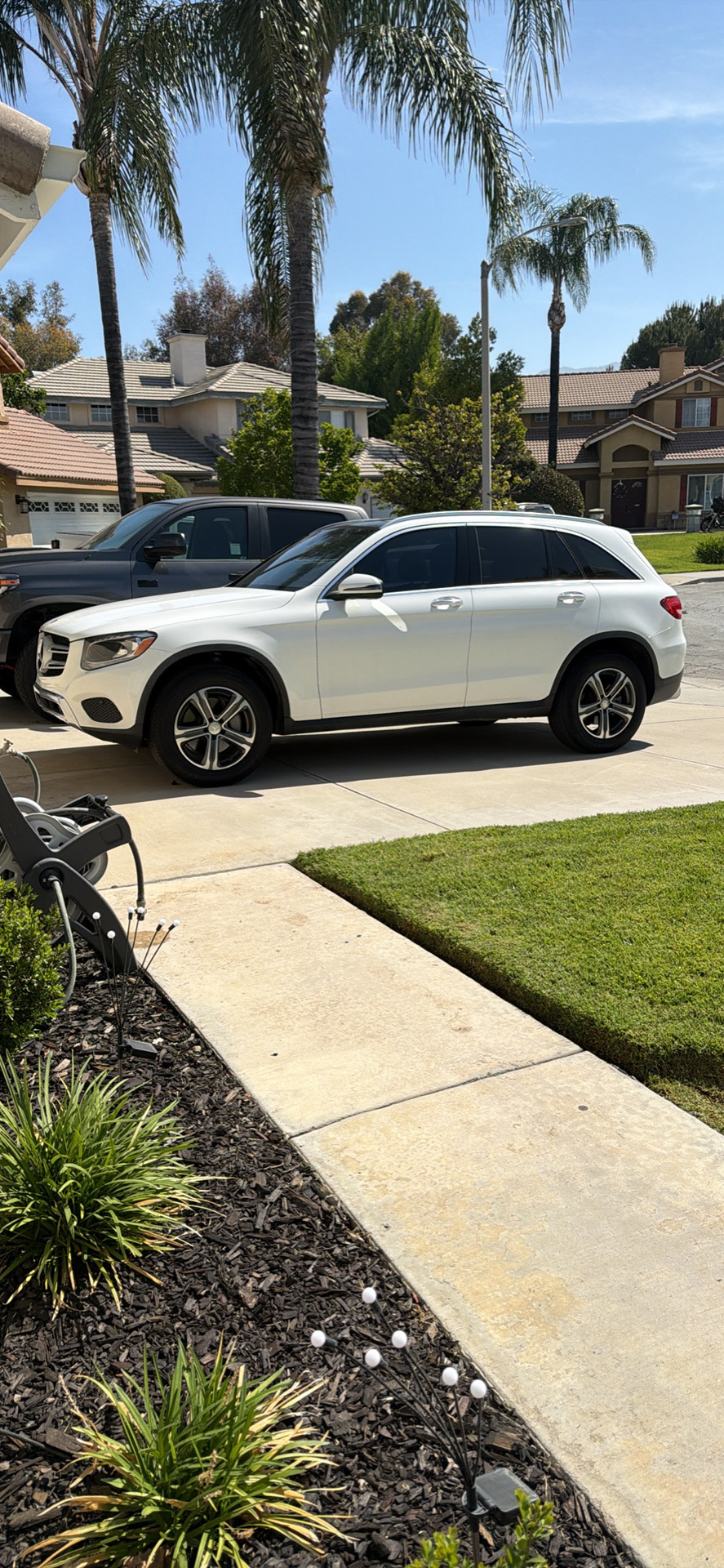 Used 2017 Mercedes-Benz GLC 300 image 1