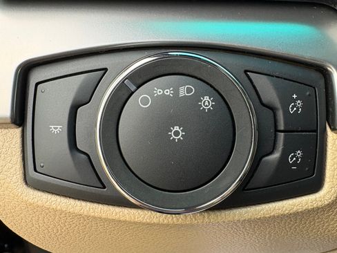 Used 2017 Ford Explorer FWD image 26