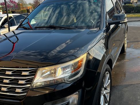 Used 2016 Ford Explorer Limited image 16